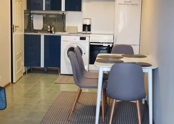 Yksioe Kylpylaenvuorella *